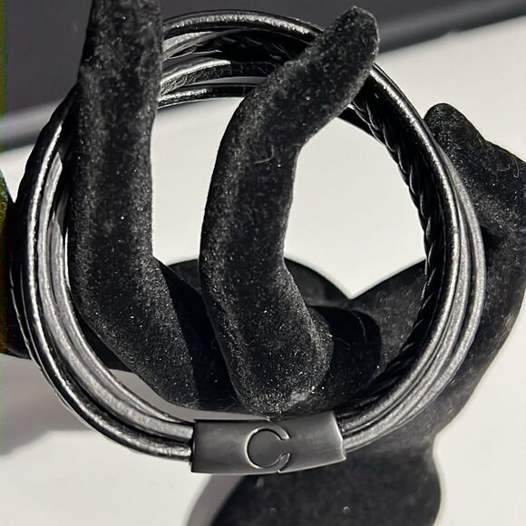 Unisex Black Leather Bracelet with 5 Strands - Rugged Elegance - Picture 10 of 11